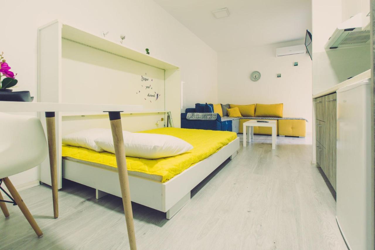 Hristovi Apartments Skopje Buitenkant foto