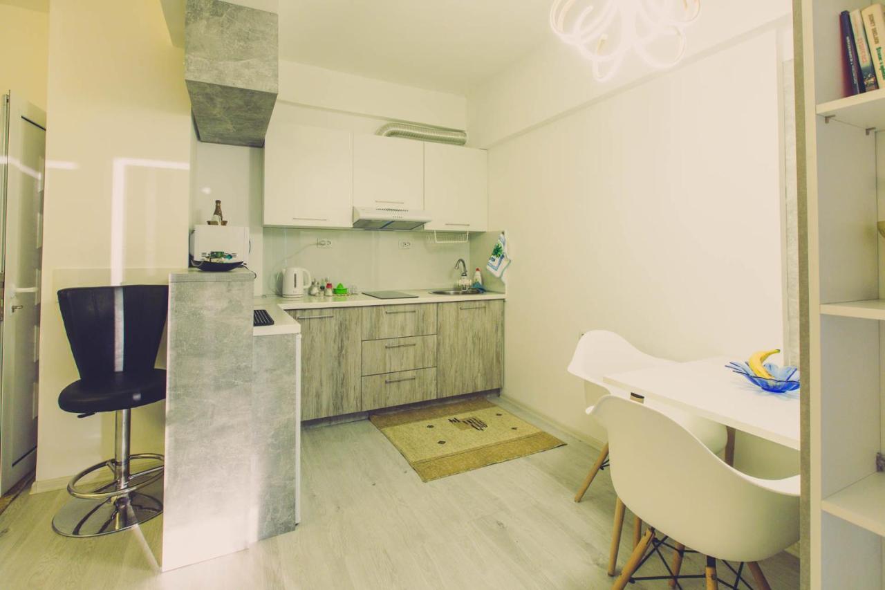 Hristovi Apartments Skopje Buitenkant foto