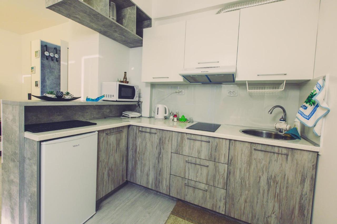 Hristovi Apartments Skopje Buitenkant foto