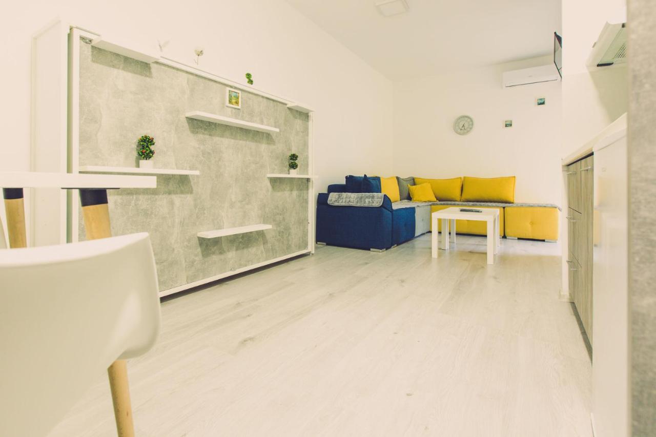 Hristovi Apartments Skopje Buitenkant foto