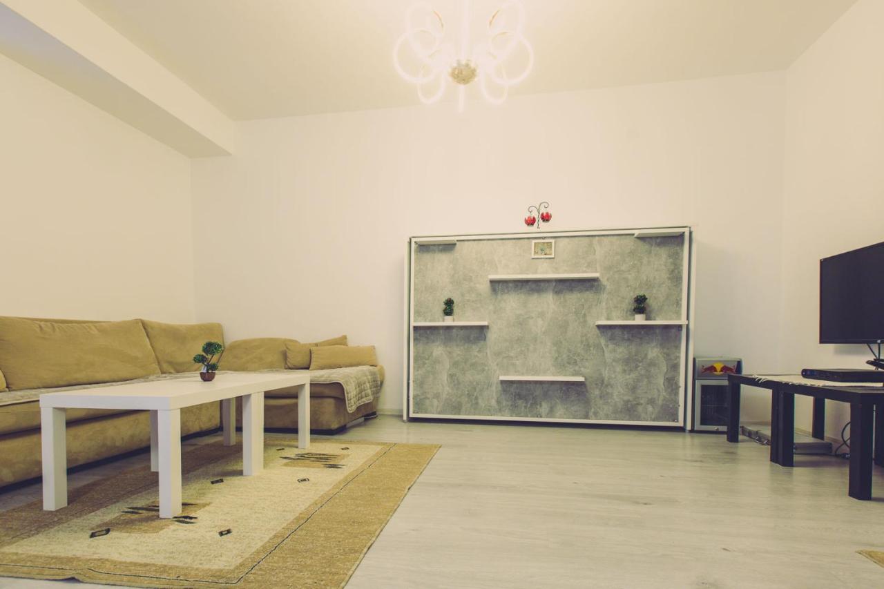 Hristovi Apartments Skopje Buitenkant foto